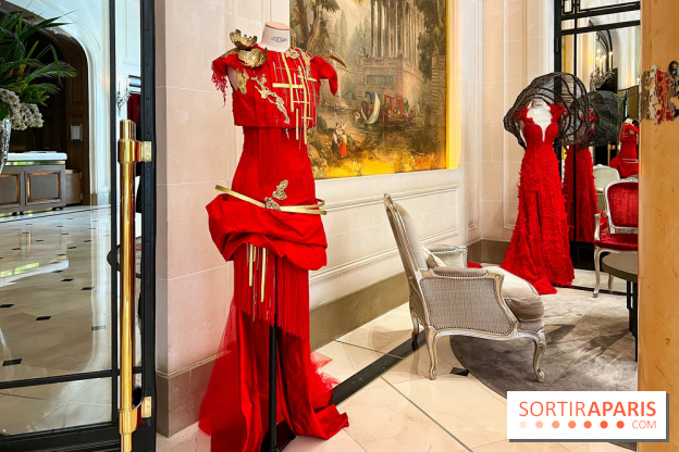 Exposition mode au Plaza Athénée pour la Fashion Week Haute Couture - image00019