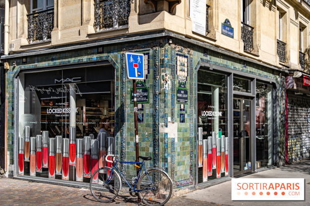 La ruche insolite, vieille enseigne aux Halles -  A7C0196