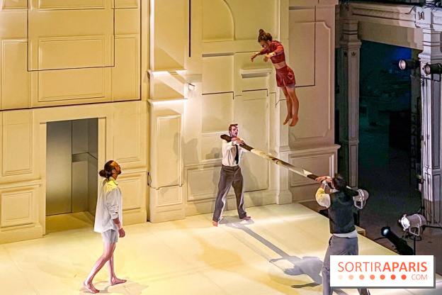 Entre Chiens et Louves, le nouveau spectacle du Bon Marché Rive Gauche et du Cirque Le Roux