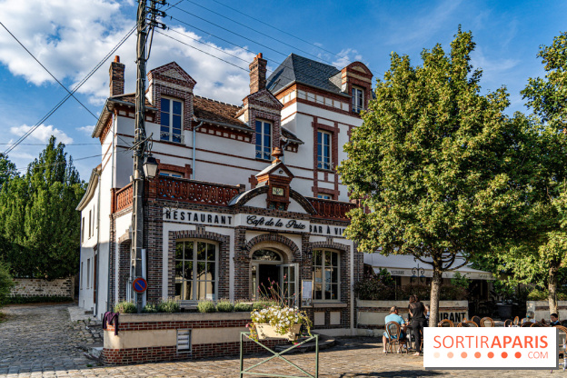 Bourron-Marlotte, village de Seine-et-Marne -  Café de la Paix
