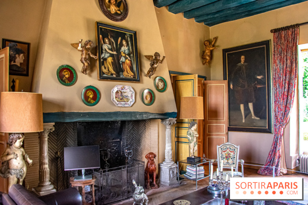 Domaine de Jean-Claude Brialy à Monthyon salon