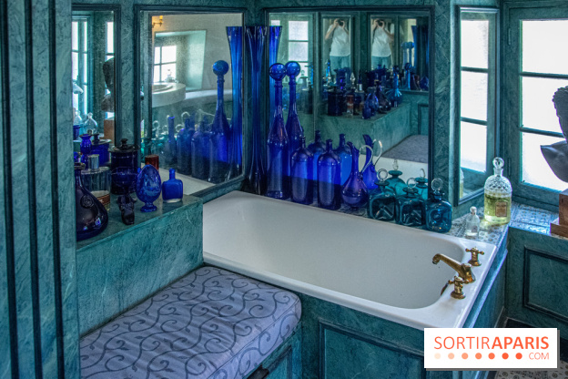 Domaine de Jean-Claude Brialy à Monthyon salle de bain