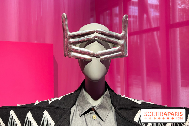 Carla Fernández. L'avenir fait main : l'exposition mode & textile gratuite à la Galerie du 19M (Chanel) - image00037