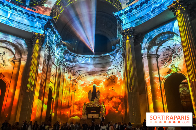 Aura, un spectacle son et lumières qui illumine le Dôme des Invalides - photos et vidéo