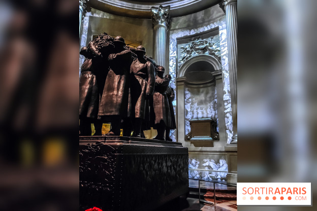 Aura, un spectacle son et lumières qui illumine le Dôme des Invalides - photos et vidéo