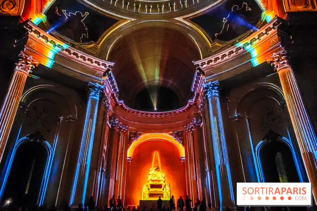 Aura, un spectacle son et lumières qui illumine le Dôme des Invalides - photos et vidéo