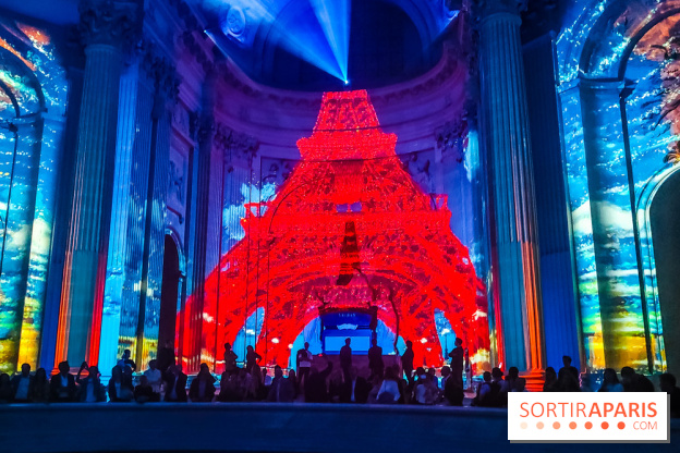 Aura, un spectacle son et lumières qui illumine le Dôme des Invalides - photos et vidéo