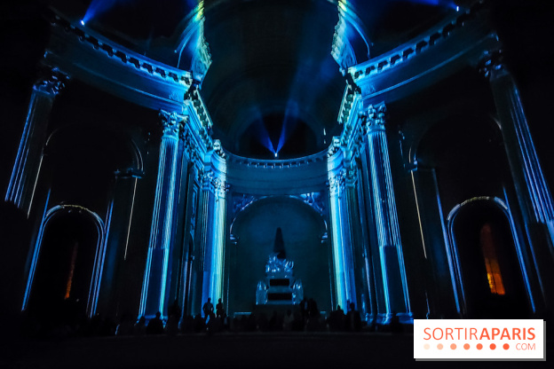 Aura, un spectacle son et lumières qui illumine le Dôme des Invalides - photos et vidéo