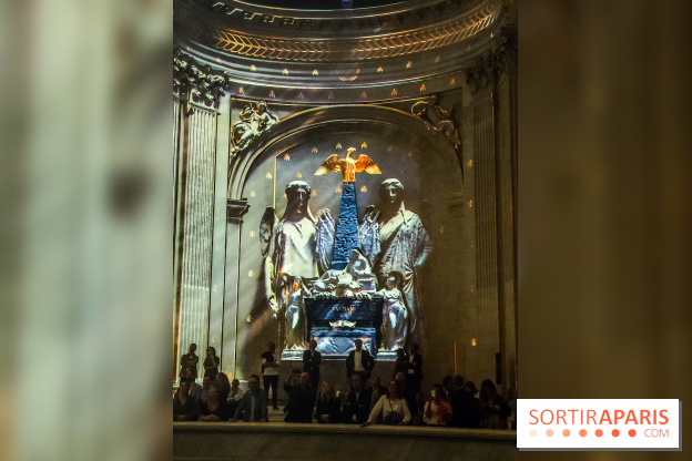 Aura, un spectacle son et lumières qui illumine le Dôme des Invalides - photos et vidéo