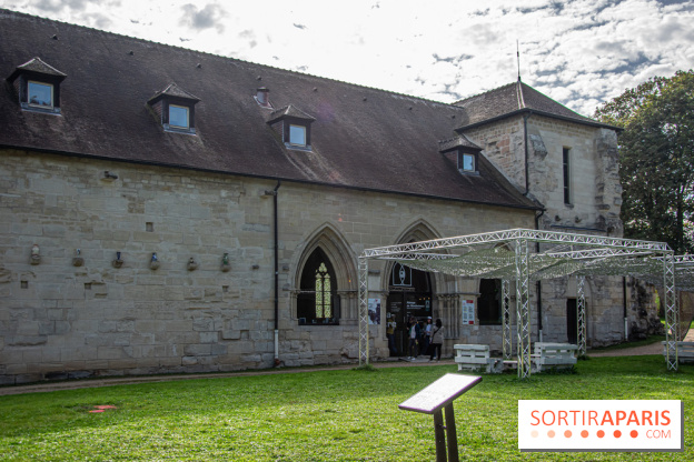 Exposition Entre Les Murs de Tanja Smeets et Karin van Dam Abbaye de Maubuisson