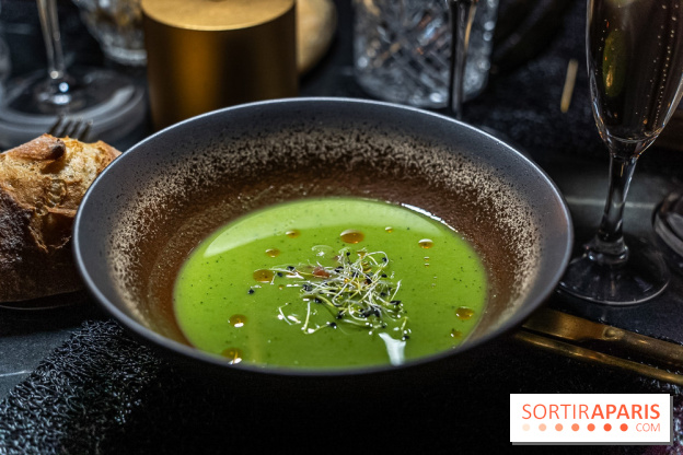 Bus Saint Germain 1920 - dîner dans un bus en traversant Paris  -  A7C3623
