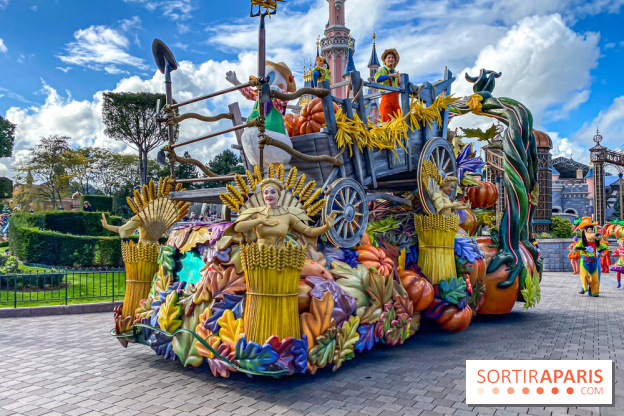 Halloween 2023 Disneyland Paris parade