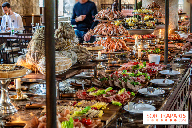 Le brunch du Réfectoire des Moines à l'Abbaye des Vaux de Cernay
