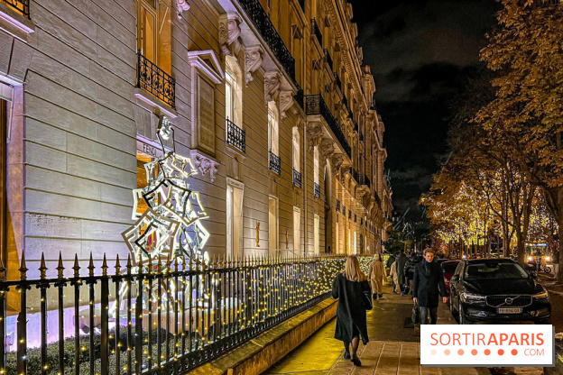 Les illuminations de Noël 2023 de l'Avenue Montaigne - cérémonie et décors féériques - image00077