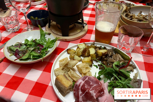 Fondue sur la terrasse d'hiver du Grand Quartier - 0EA12B9A C37F 4AFC BCD5 B540B78E8096