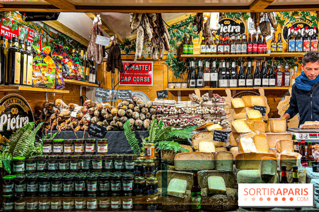 Le Marché de Noël 2023 de La Défense - Père Noël, spots photo illuminés, créateurs et stands gourmands