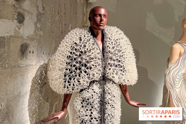 L’exposition retrospective de la créatrice de mode Iris Van Herpen au Musée des Arts Décoratifs