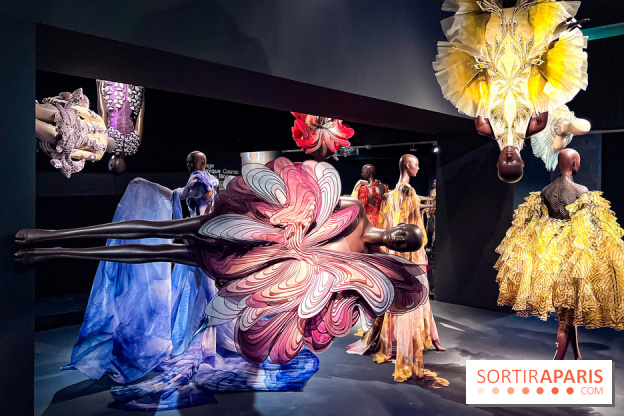 L’exposition retrospective de la créatrice de mode Iris Van Herpen au Musée des Arts Décoratifs