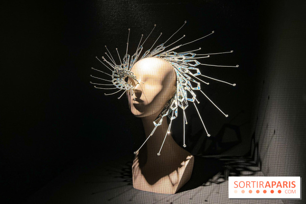 L’exposition retrospective de la créatrice de mode Iris Van Herpen au Musée des Arts Décoratifs - image00107