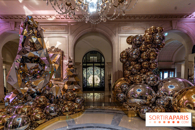 Le Four Seasons George V et ses décorations de fêtes