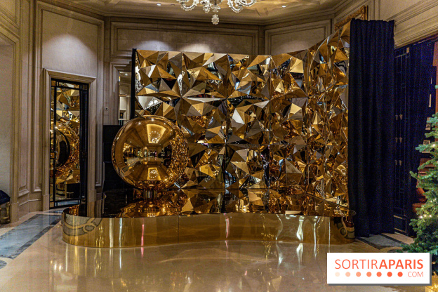 Le Four Seasons George V et ses décorations de fêtes