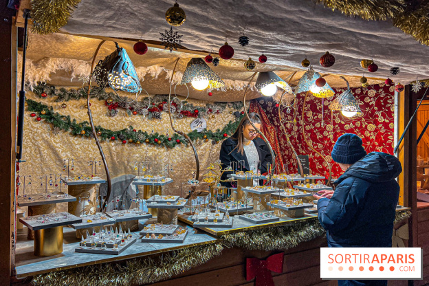 Marché de Noël 2023 au pied de la tour Eiffel - Quai Jacques Chirac