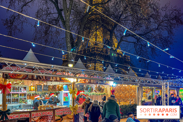 Marché de Noël 2023 au pied de la tour Eiffel - Quai Jacques Chirac