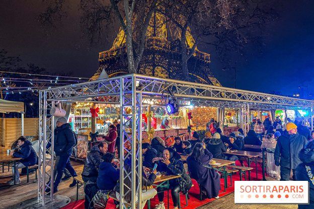 Marché de Noël 2023 au pied de la tour Eiffel - Quai Jacques Chirac