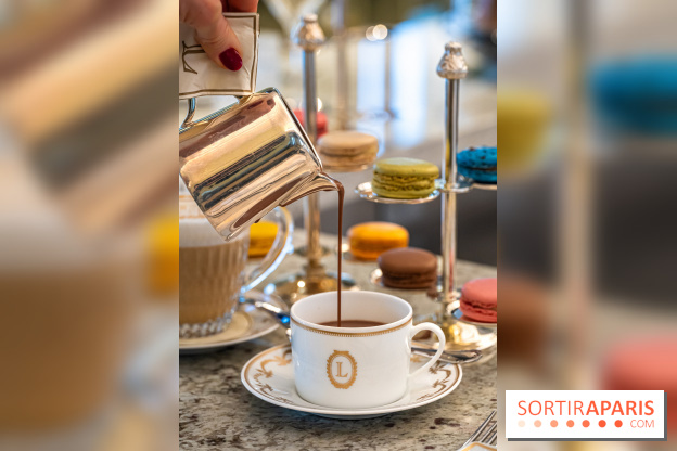 Le tea time du Bar à desserts de Ladurée Champs-Elysées