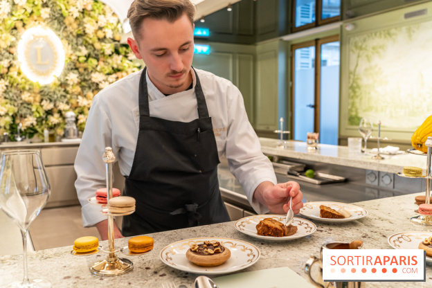 Le tea time du Bar à desserts de Ladurée Champs-Elysées -  A7C2274