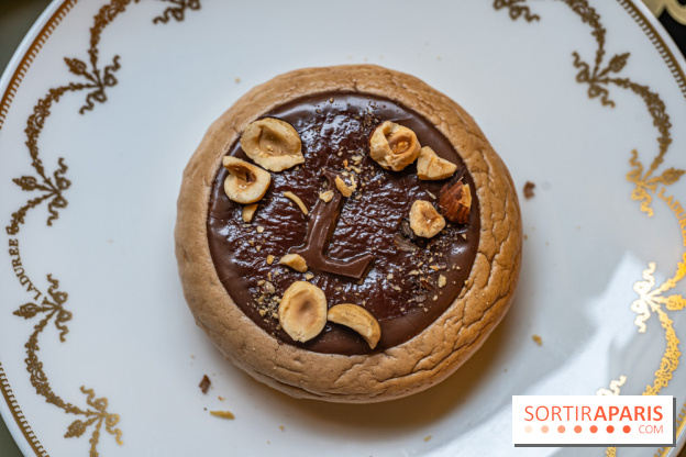 Le tea time du Bar à desserts de Ladurée Champs-Elysées -  A7C2275