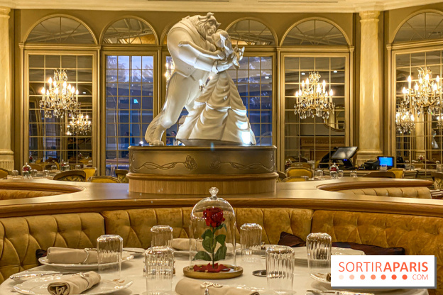 Disneyland Hotel à Disneyland Paris la table de Lumière