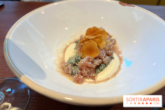 Kapara - Tartare de thon, olives, chips de topinambour