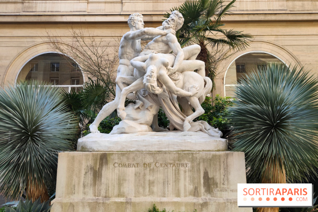 Visuel Paris 6e - statue centaure Gustave Crauk