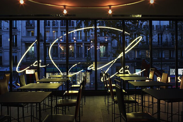 Le Menteur de Corneille, l'adaptation à succès de Marion Bierry au Théâtre de Poche 