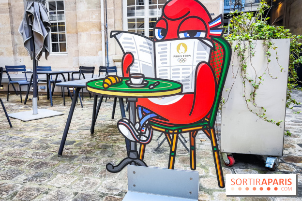 Jeux olympiques et paralympiques Paris 2024 - Visuel - mascotte Phryge terrasse Monnaie de Paris