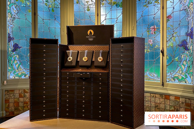 Malles Médailles et Torches des Jeux Olympiques de Paris 2024 griffées Louis Vuitton - image00010