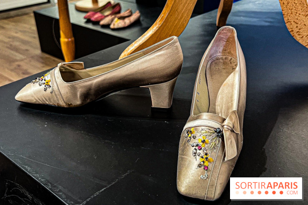 Exposition Haute Couture gratuite chez Bonhams Cornette de Saint Cyr, maison de vente prestigieuse à Paris