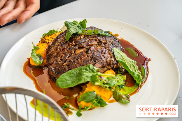 Le Café Mirette, l'excellent resto à la Fondation Pernod, côté Gare Saint-Lazare -  agneau confit et purée de carottes