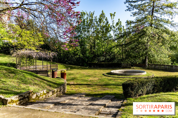 Parc du Dr Fauvel à Villennes sur Seine, grotte et cascades