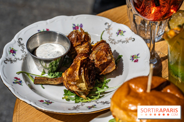 Festival, le café-restaurant rue Étienne Marcel  -  fleurs d'artichaut croustillantes