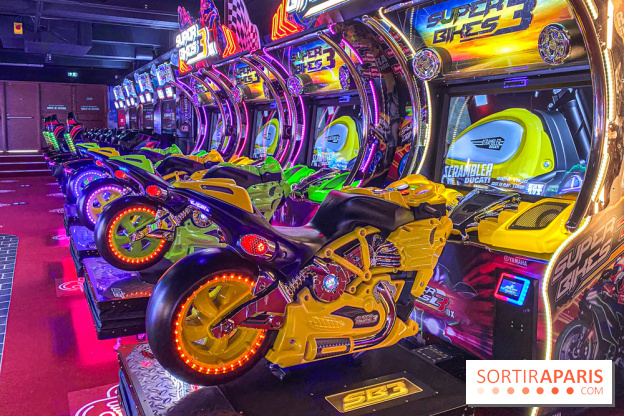 La Tête dans les Nuages - la Défense - IMG 7989