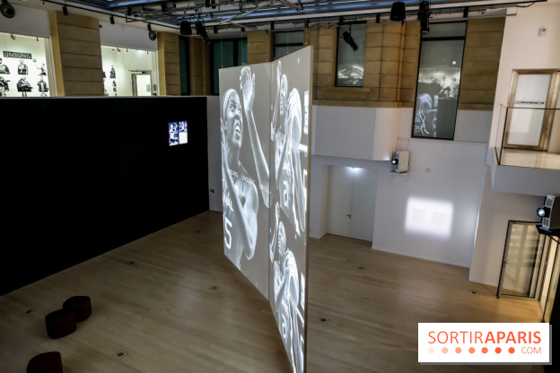 Clive Holden : les photos de son expo au Centre culturel canadien - IMG 5214 2