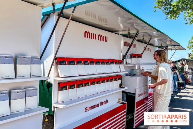 Miu-Miu distribue des livres et des glaces gratuites sur les quais parisiens ! - image00009