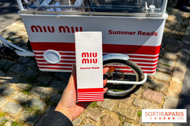 Miu-Miu distribue des livres et des glaces gratuites sur les quais parisiens !