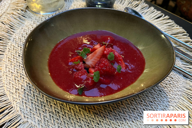 Blossom, Sofitel Paris le Faubourg 2024 - Soupe fruits rouges
