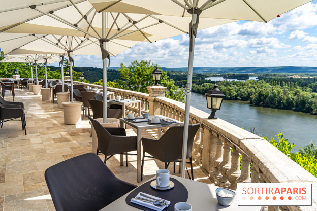 Le Brunch à volonté du belvédère au Domaine de la Corniche dans les Yvelines - photos -  terrasse