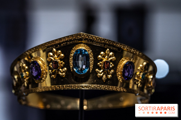 Exposition 'Bijoux de Scène de la Comédie Française' à l'hôtel historique de Mercy-Argenteau qui se dévoile