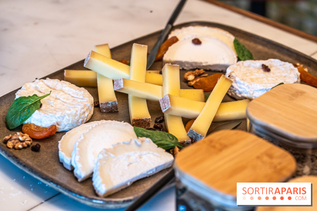 Brunch du Vesper Paris 7e - buffet à volonté et plats à table -  fromage