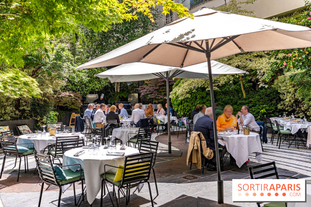 La terrasse du Jardin Privé à Châtelet Les Halles en mode barbecue
